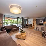 Sunny In - Out - Self Check-in Apartment Zell am See