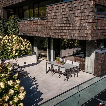 Apartman Sunny In- Out