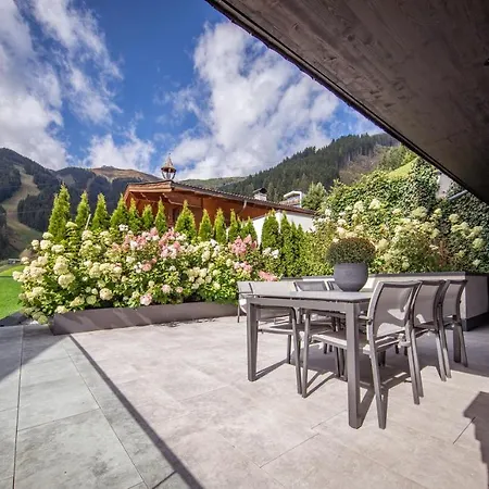 Sunny In - Out - Self Check-in Lejlighed