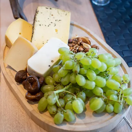 Sunny In - Out - Self Check-in