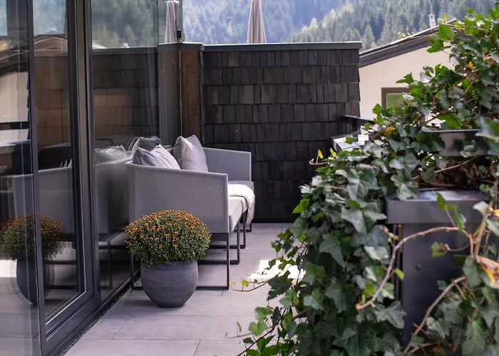 Sunny In - Out - Self Check-in