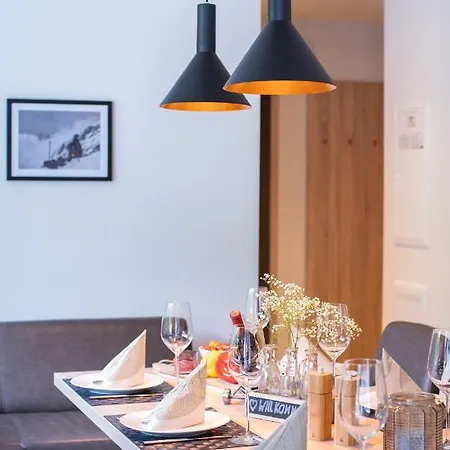 Sunny In - Out - Self Check-in 公寓 *