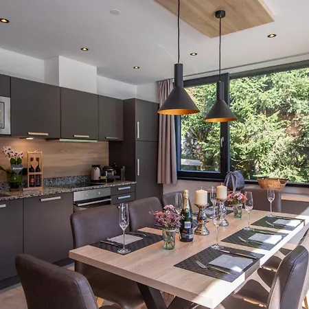 Sunny In - Out - Self Check-in 公寓 *